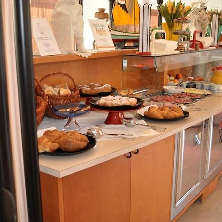 רימיני Hotel Nancy מראה חיצוני תמונה