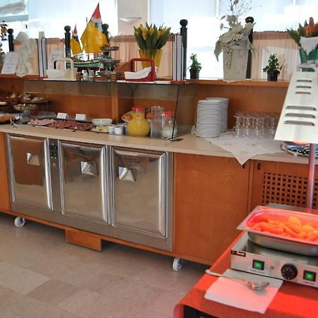 רימיני Hotel Nancy מראה חיצוני תמונה