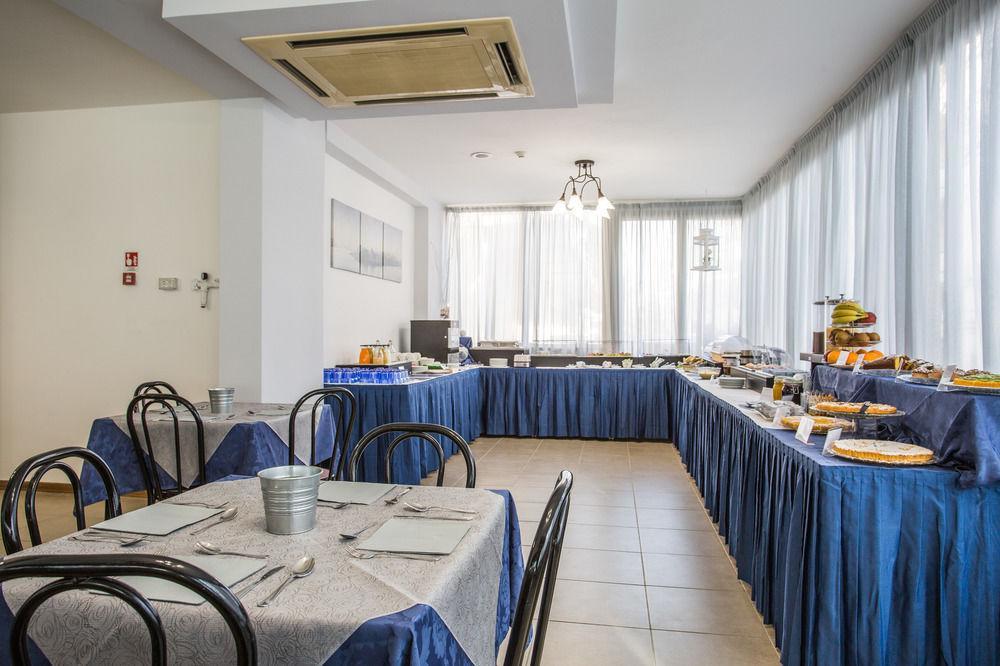 רימיני Hotel Nancy מראה חיצוני תמונה