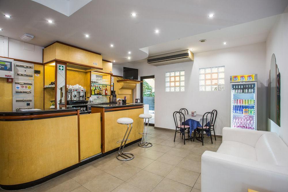 רימיני Hotel Nancy מראה חיצוני תמונה