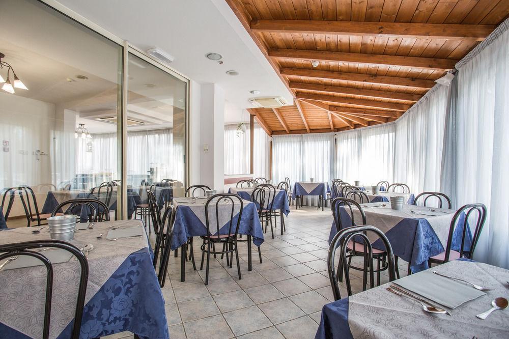 רימיני Hotel Nancy מראה חיצוני תמונה
