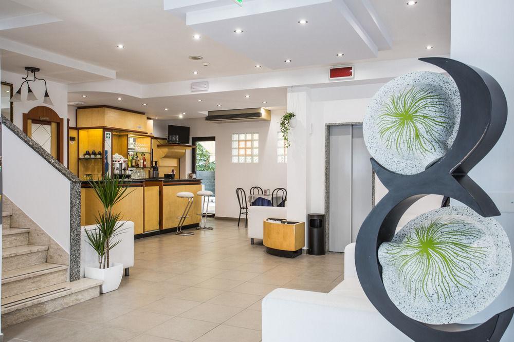 רימיני Hotel Nancy מראה חיצוני תמונה