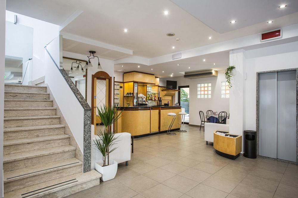 רימיני Hotel Nancy מראה חיצוני תמונה