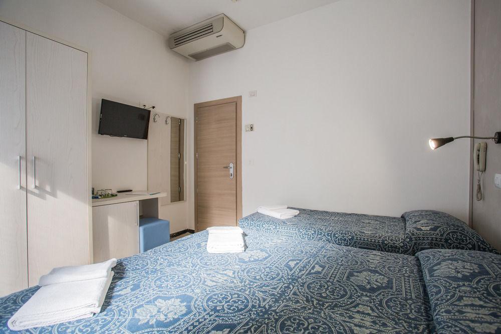 רימיני Hotel Nancy מראה חיצוני תמונה