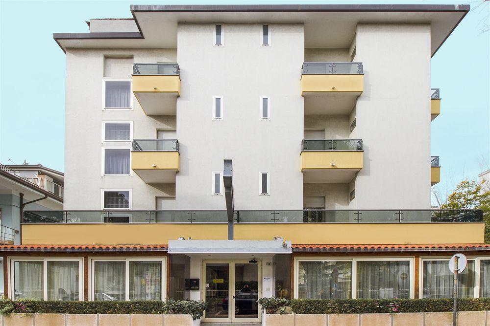 רימיני Hotel Nancy מראה חיצוני תמונה