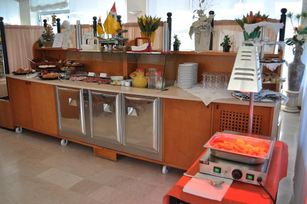 רימיני Hotel Nancy מראה חיצוני תמונה